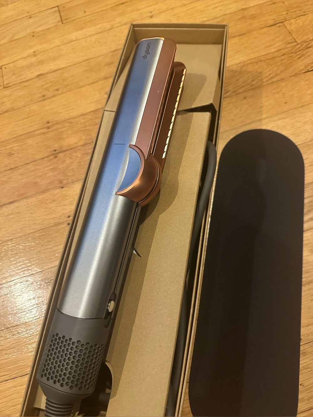 Dyson Airstraight Hair Straightener - Picture 3 of 11